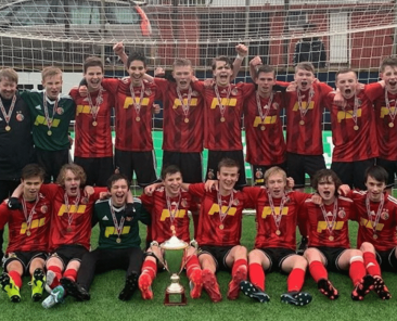Aftast frá vinstru:
Ransin N Djurhuus, Niklas D Gaard, Pætur Mc. Leod Jacobsen, Dánial Suma Poulsen, Tórur F Joensen, Dánjal Nygaard Samuelsen, Gilli Róason, Ólavur í Skála, Hjalti Vang, Øssur Hjalt Mohr
Fremst frá vinstru:
Magnus Hentze, Suni Wardum, Kristian Dam Petersen, Ási Pálsson Dam, Pauli Magnussen, Dánjal Nolsøe Leifsson, Oskar Mortensen, Jóhann Bech