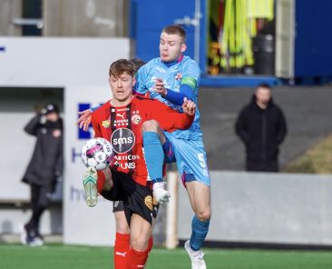Matthias Præst Nielsen í nærdysti við B68ara